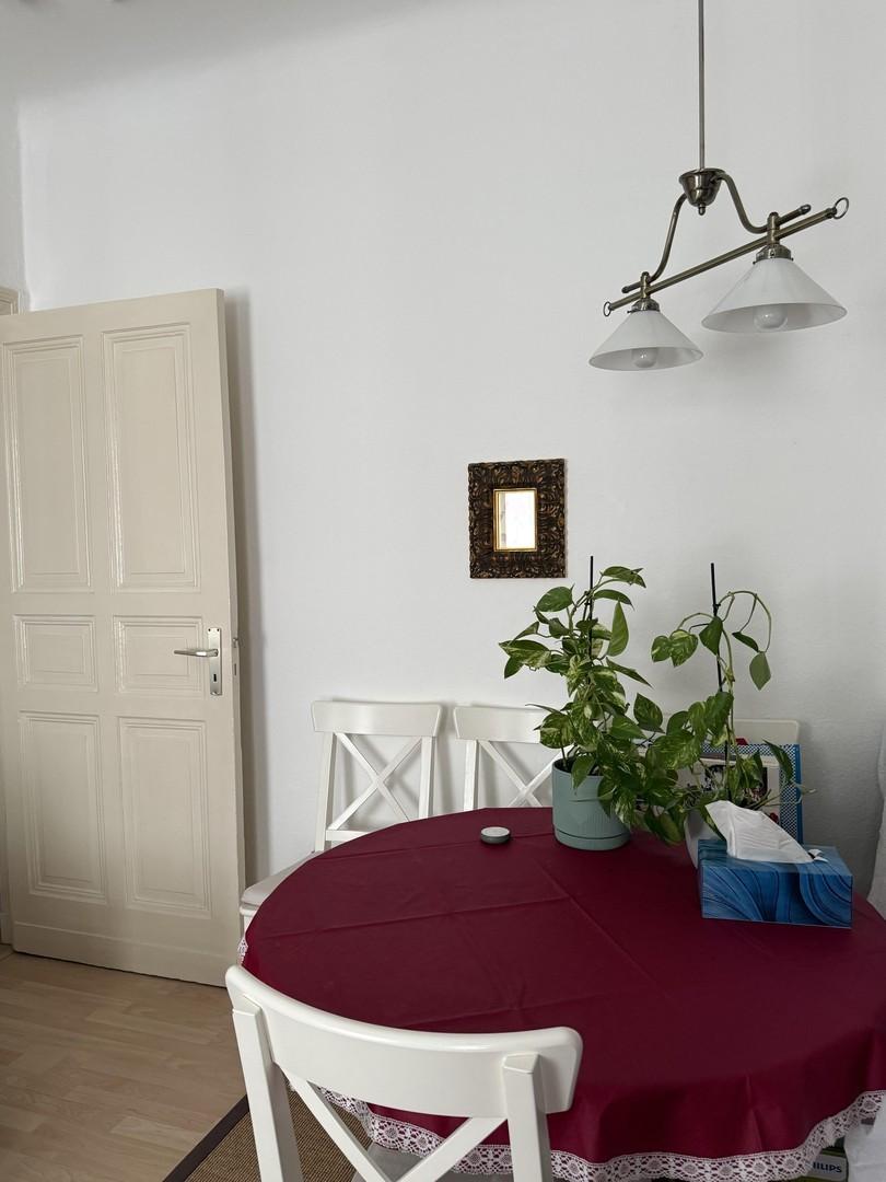 Wohn- u. Arbeitszimmer 3