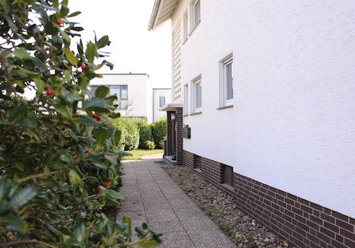 Weg zum Hauseingang