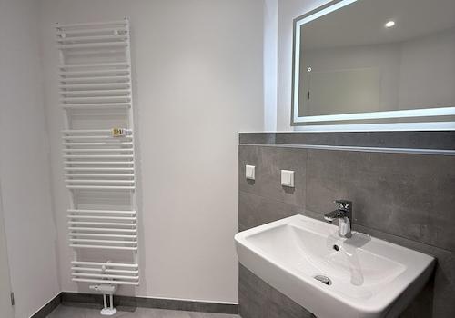 Bad mit Handtuchheizkörper