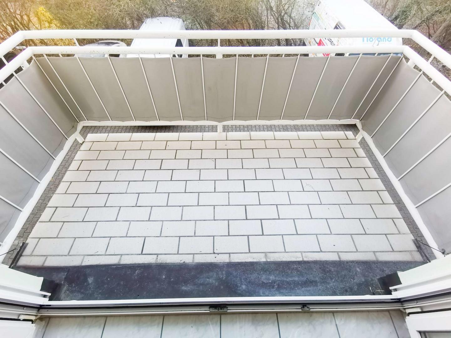 Großzüger Balkon