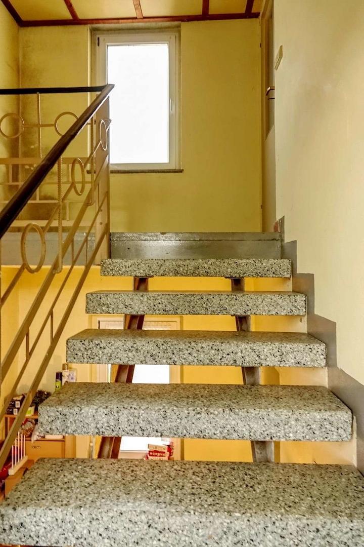 intakte Treppe