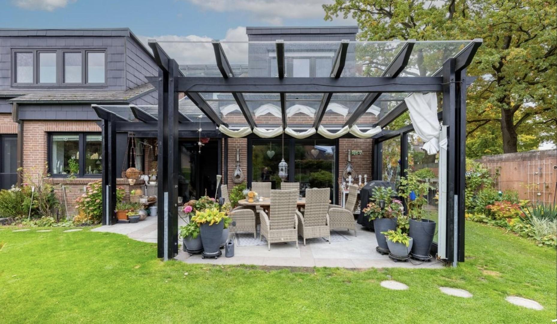 Blick auf die Terrasse 