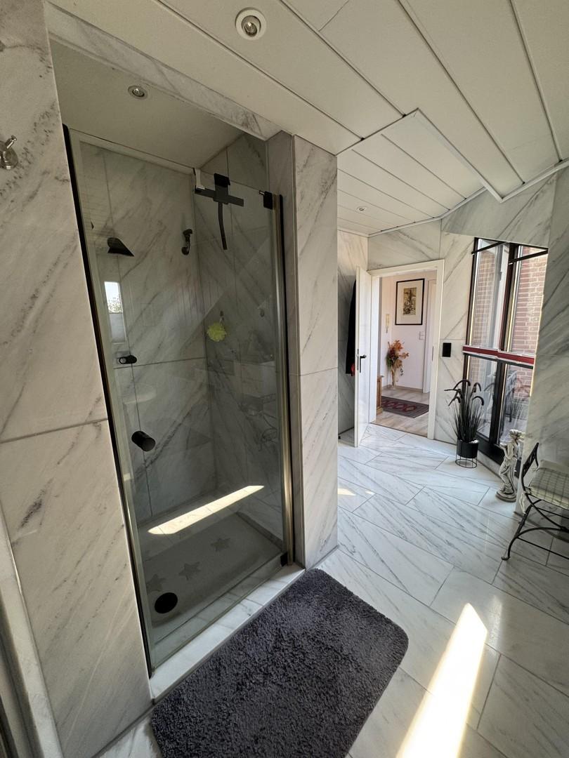 Dusche Badezimmer OG