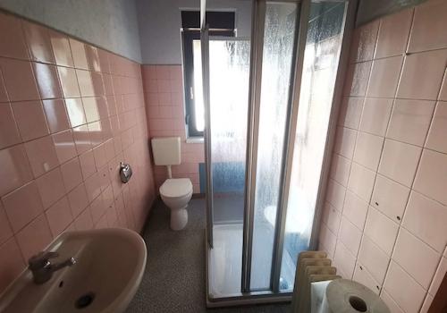 Tageslichtbad mit Dusche