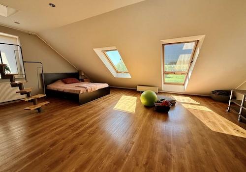 Schlafzimmer DG