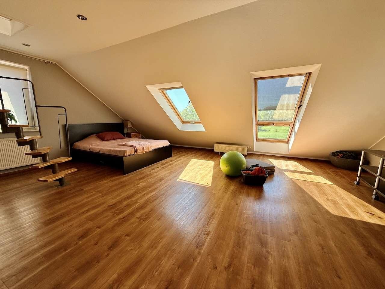 Schlafzimmer DG