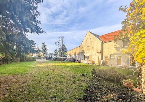 weitläufiges Grundstück