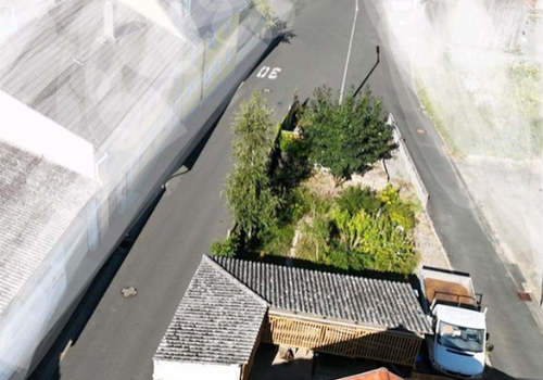 Garten und Nebengebäude 