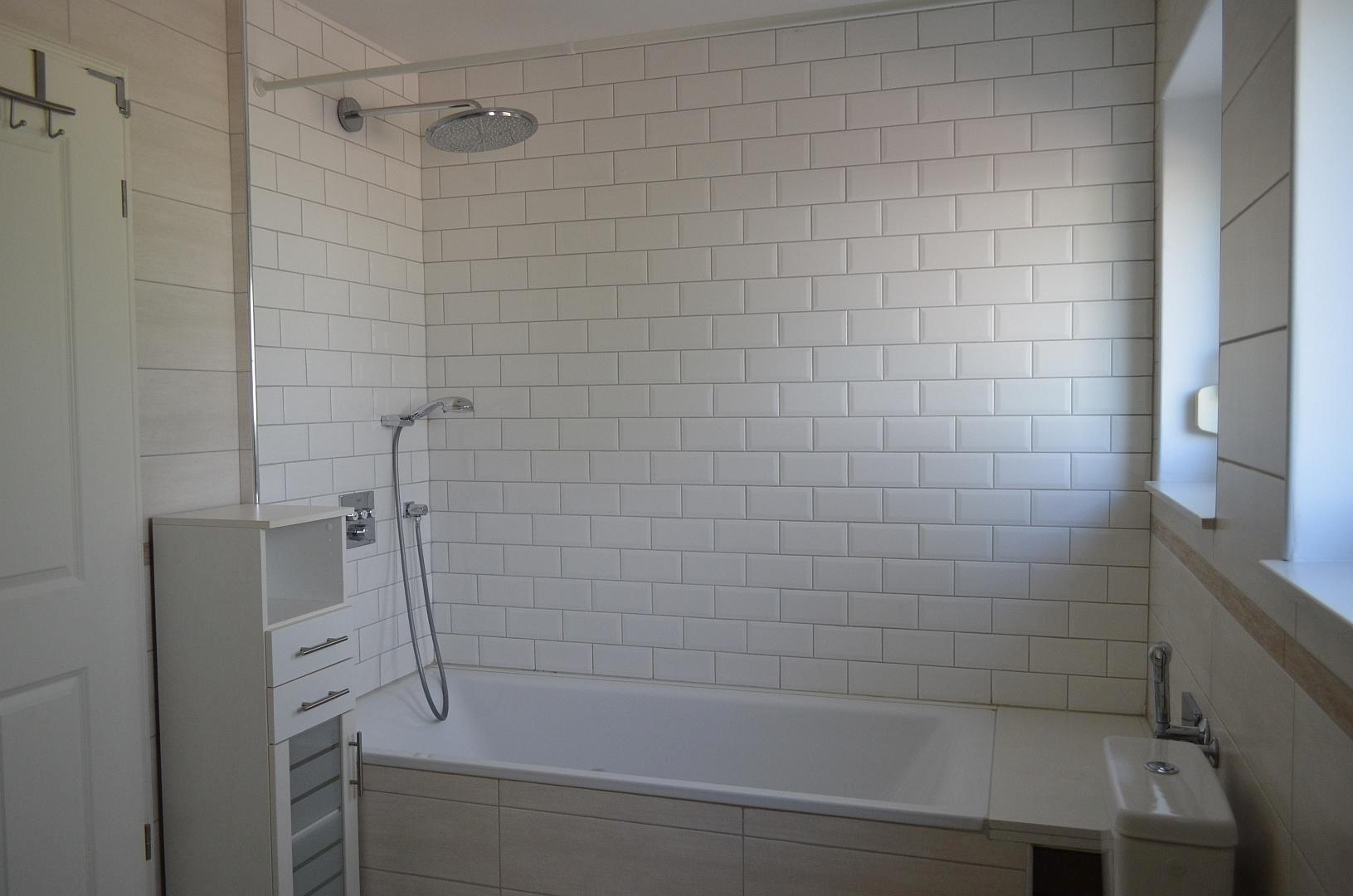 Bad - Wanne und Dusche