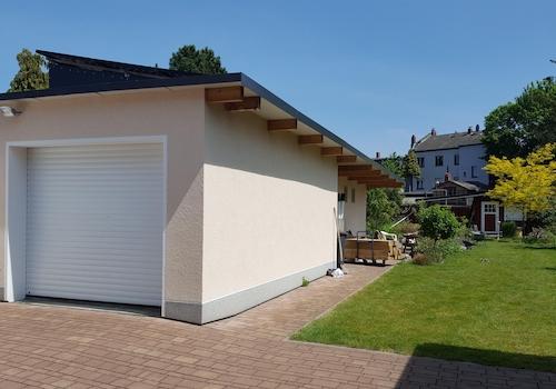 Garage +angrenzendem Holzlager
