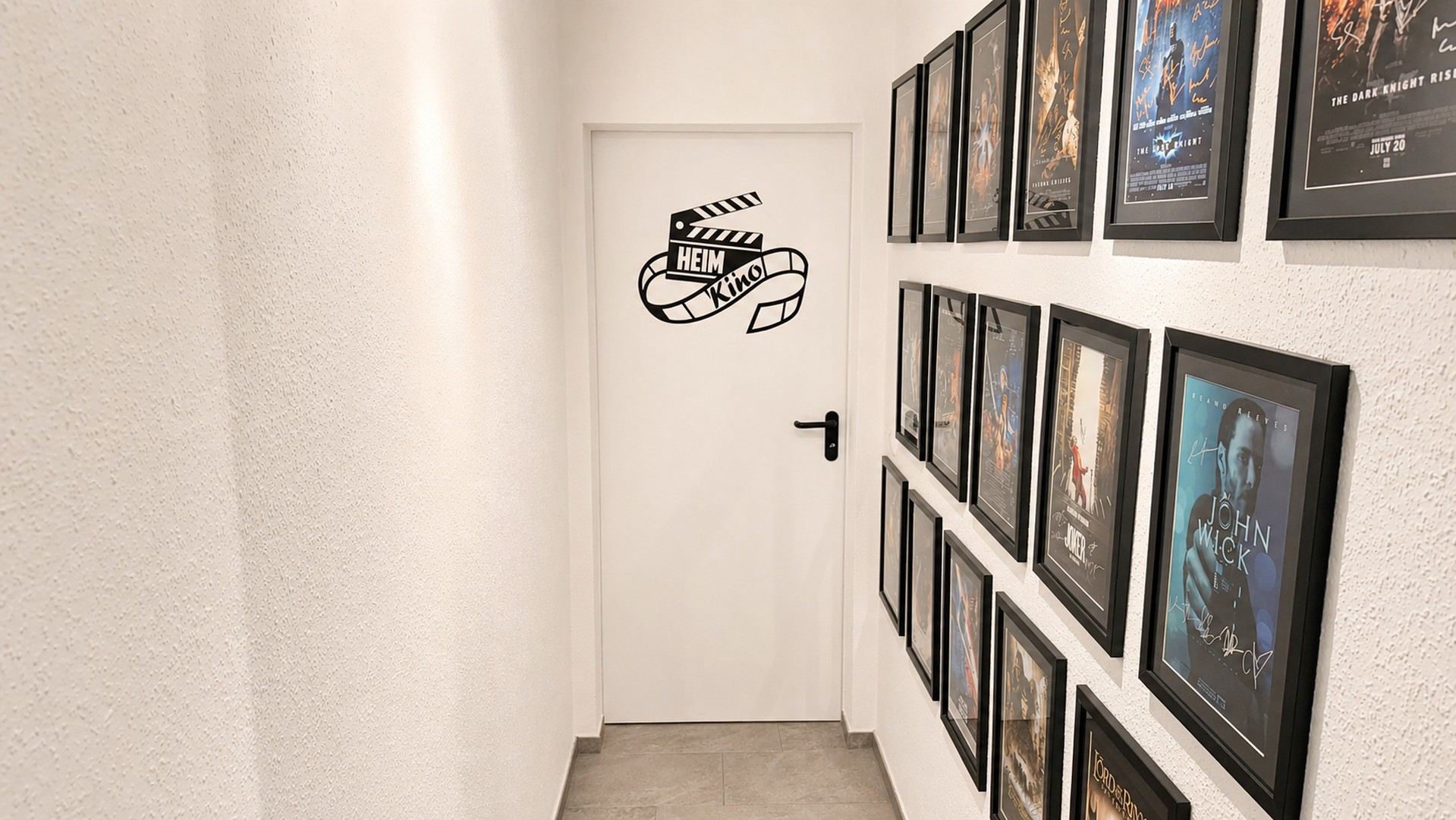 Keller Flur zum Hobbyraum