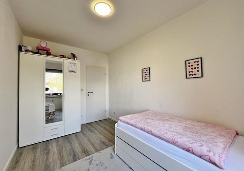 rückwärtiges Kinderzimmer 1