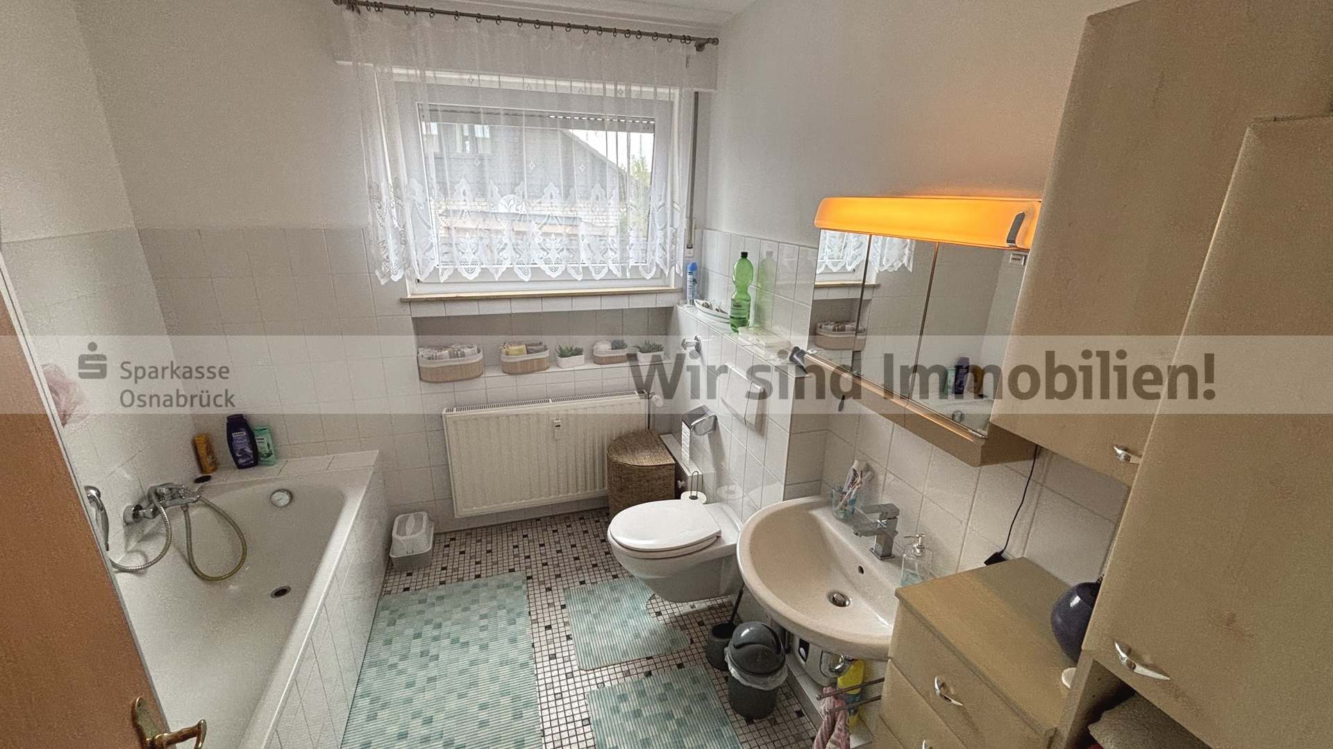 Badezimmer EG links