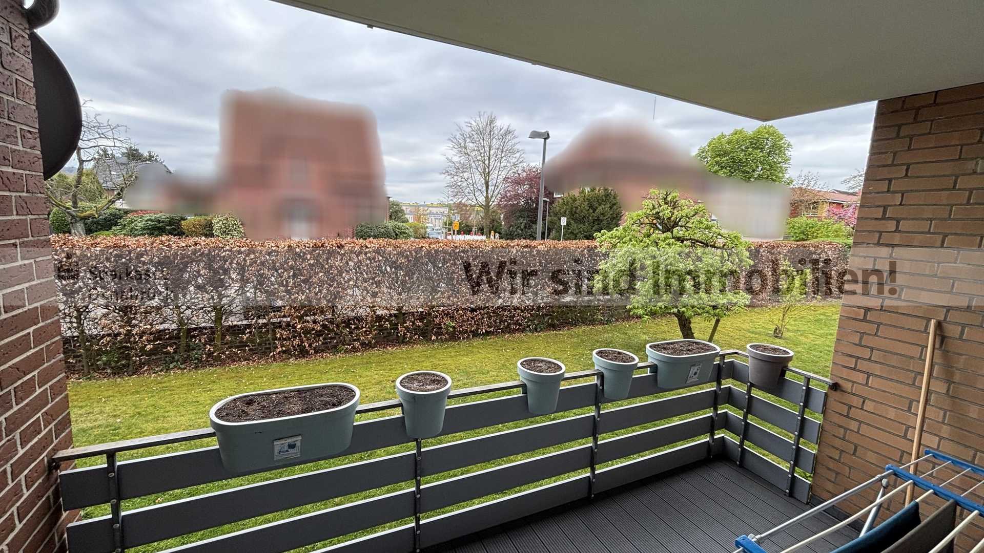 Balkon EG links