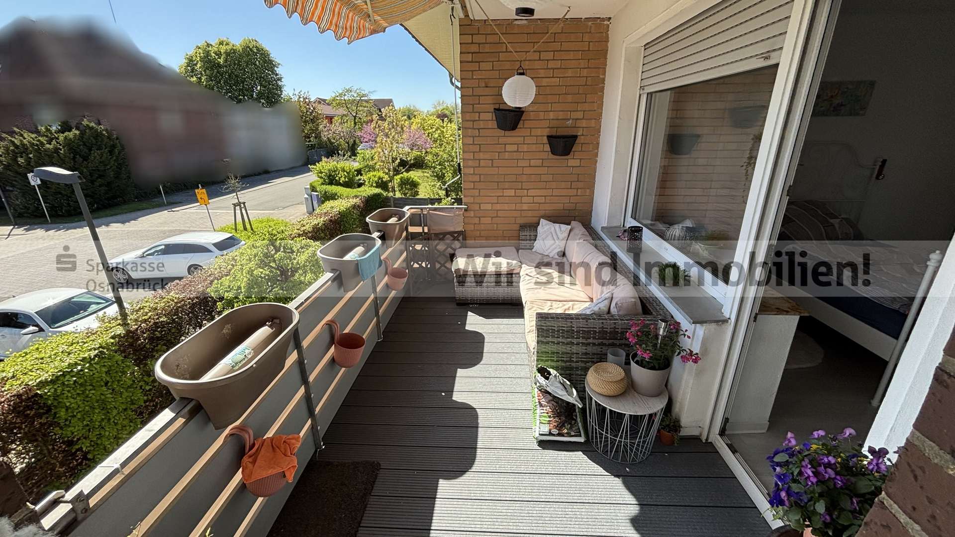 Balkon OG links