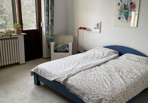 Zimmer Gartenseite 1. Etage