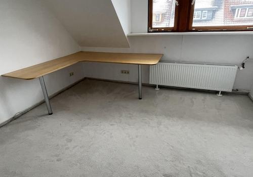 Zimmer Straßenseite 2. Etage