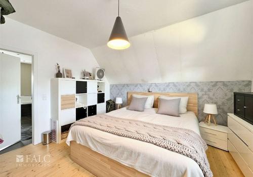 Elternschlafzimmer- (KI Bearbeitet)