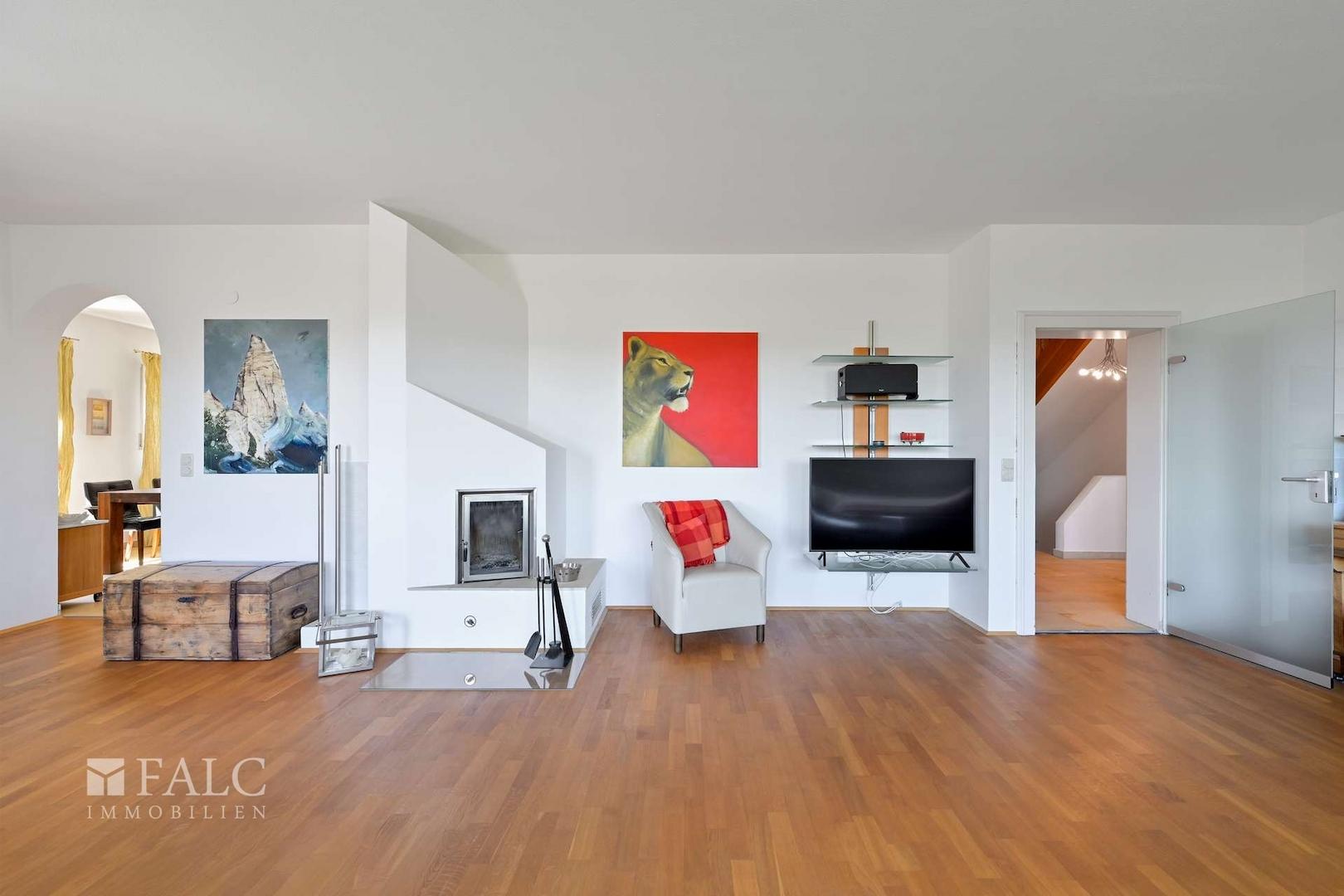 EG Wohnen Wand mit Kamin