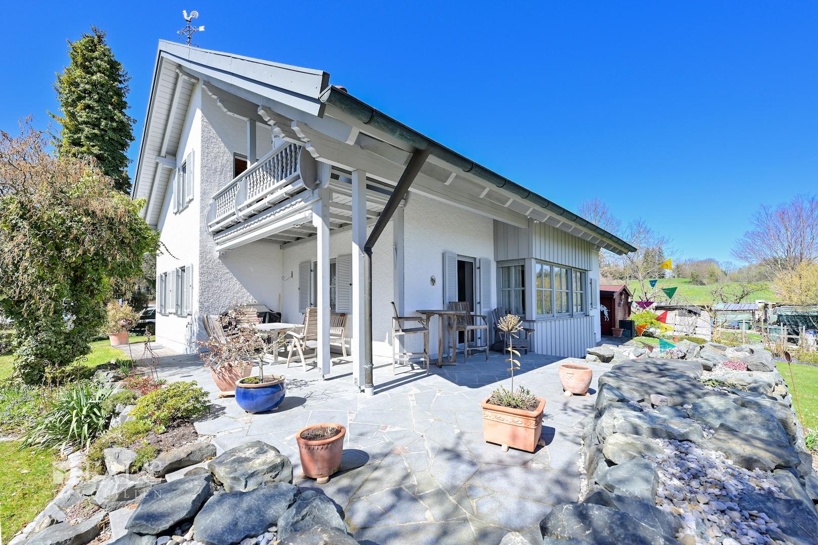 Haus mit Terrasse