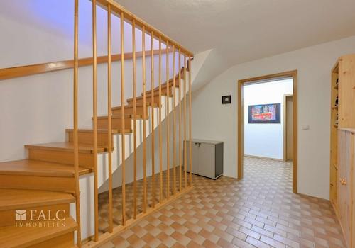 UG Diele Treppe