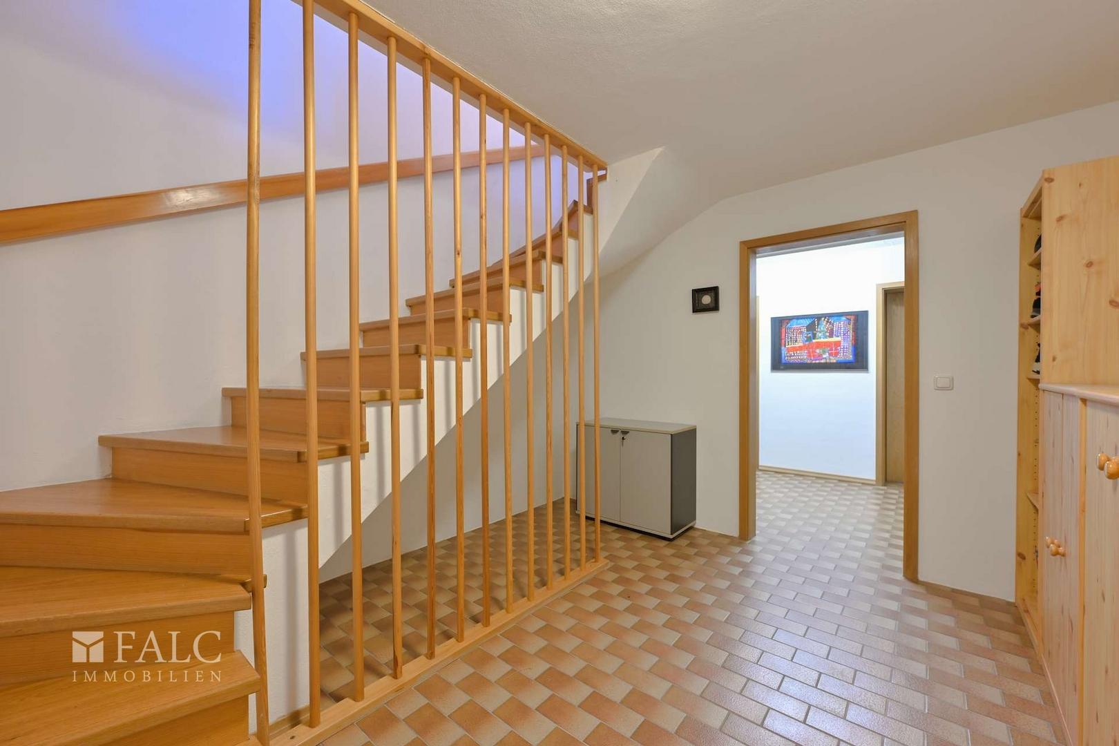 UG Diele Treppe