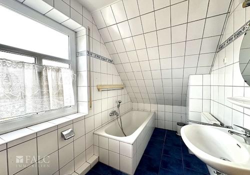 Bad Studiowohnung OG