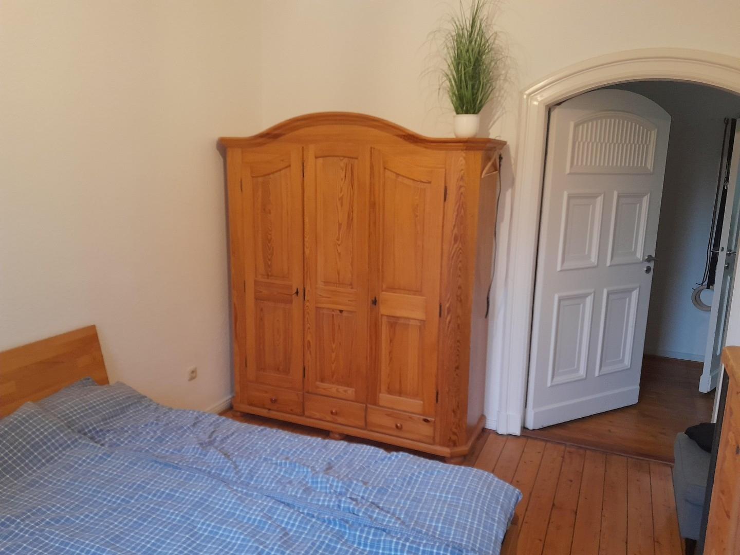 Schlafzimmer 1