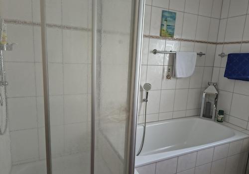 Dusche & Badewann