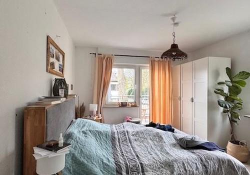Zimmer mit Balkon