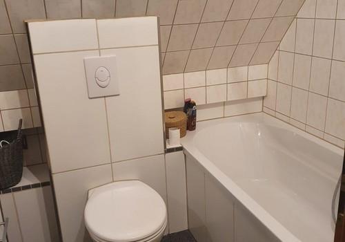 2. OG Bad mit Badewanne