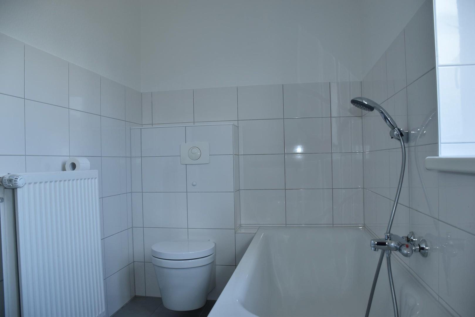 Vollbad mit Fenster, Wanne