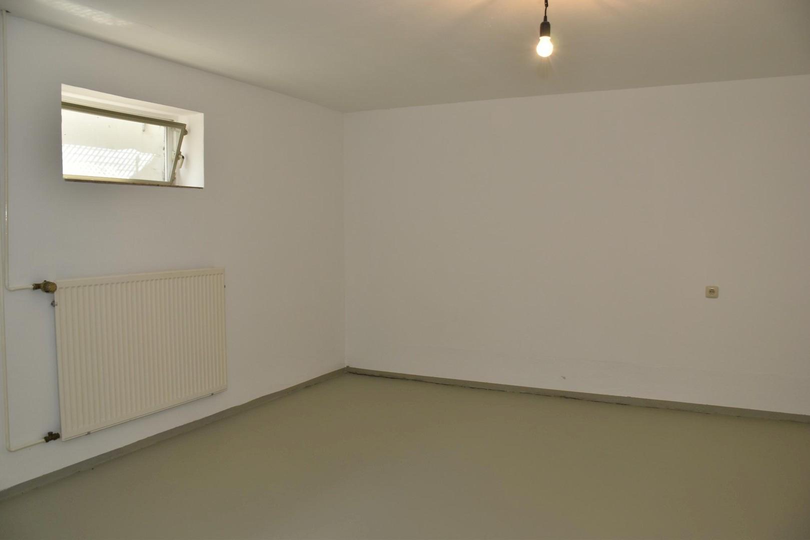 großer Kellerraum