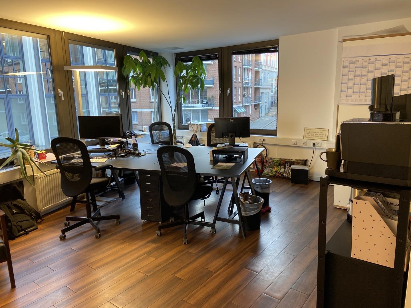 Büro 1