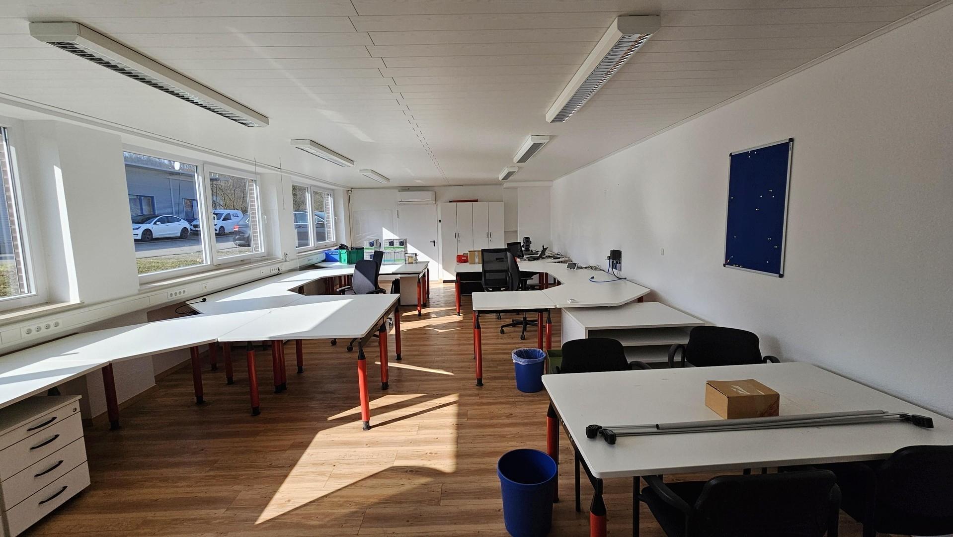 Büro EG