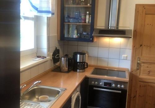 Küche mit Geräten