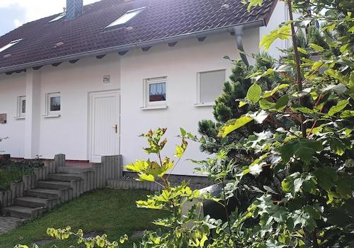 Eingangsbereich Straße