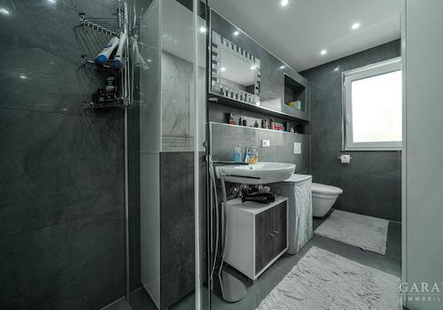 Bad zugehörig zum Schlafzimmer 2