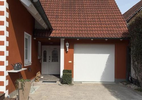 Garage am Haus