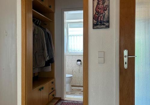 Blick zur Garderobe