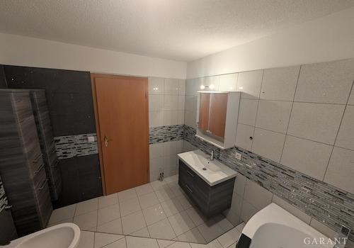 Badezimmer B2
