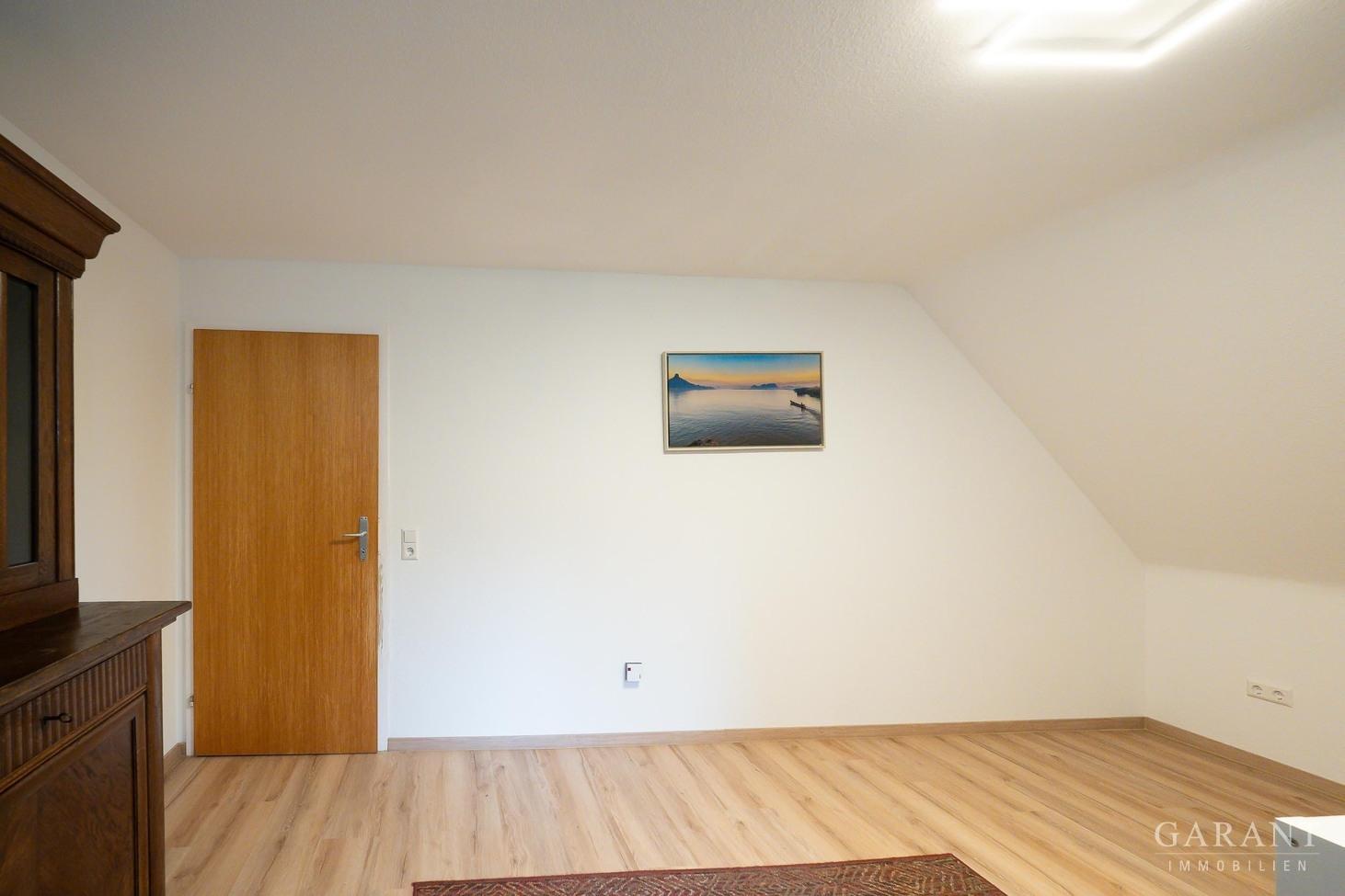1.OG Schlafzimmer 2 