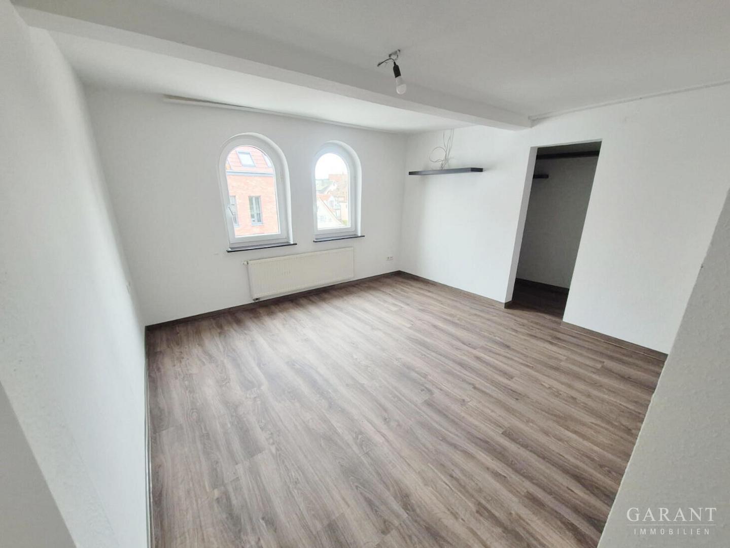 Schlafzimmer mit Ankleide