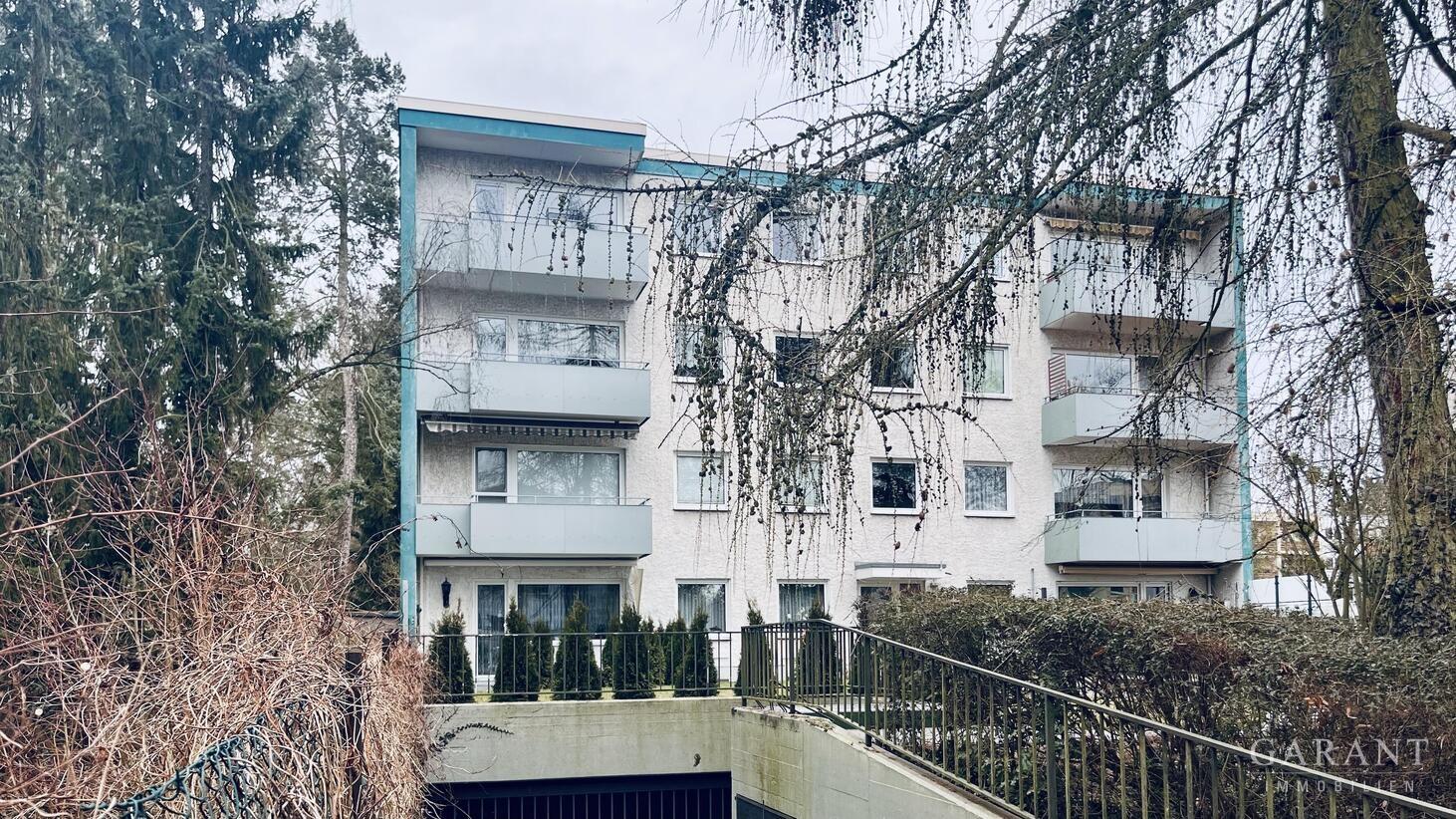 Ansicht Wohnung links Balkon 2. Stock