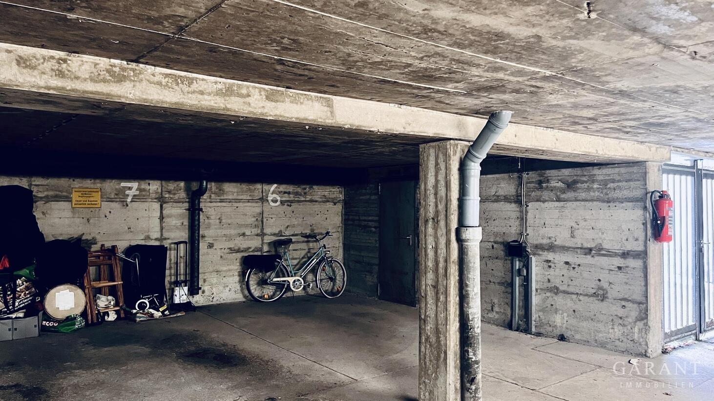 Tiefgaragenstellplatz