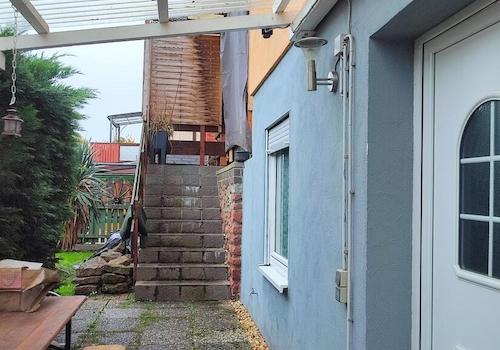Eingangsbereich und Terrasse Einliegerbereich