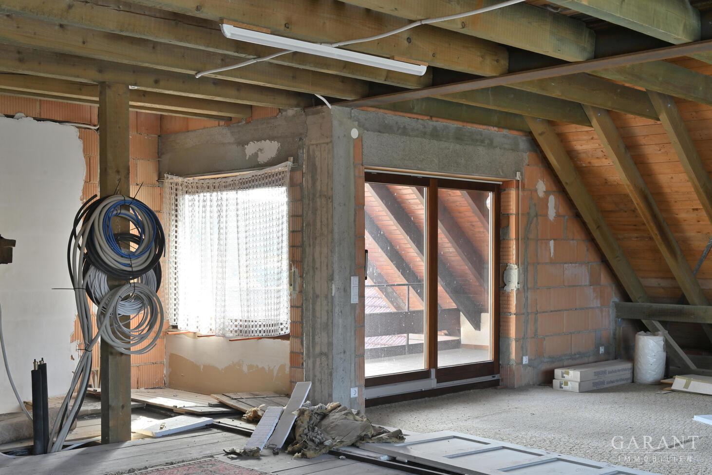 DG mit Dachbalkon