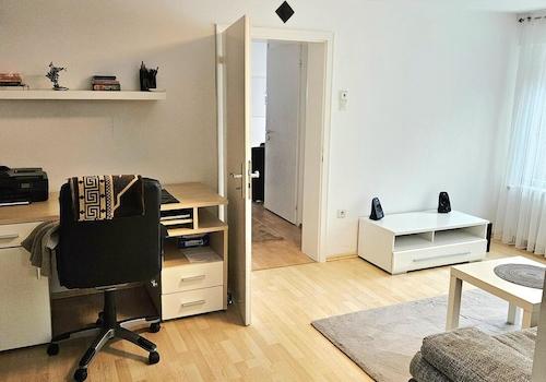 Zi m.Ausgang Balkon