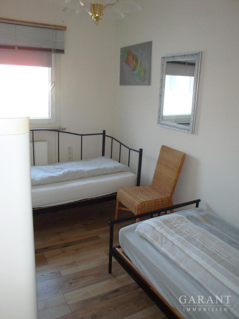 eins der Zimmer OG