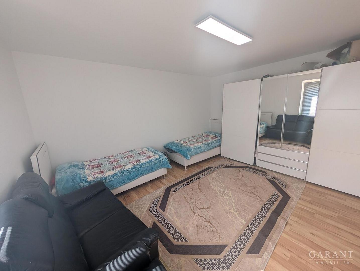 Zimmer 4 1. OG B2